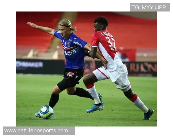 兰斯主场迎战摩纳哥全力争胜双方球员状态分析与比赛前瞻